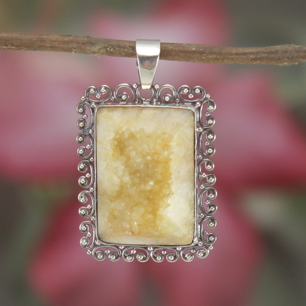 Druzy Pendant Bali Silver P034W170