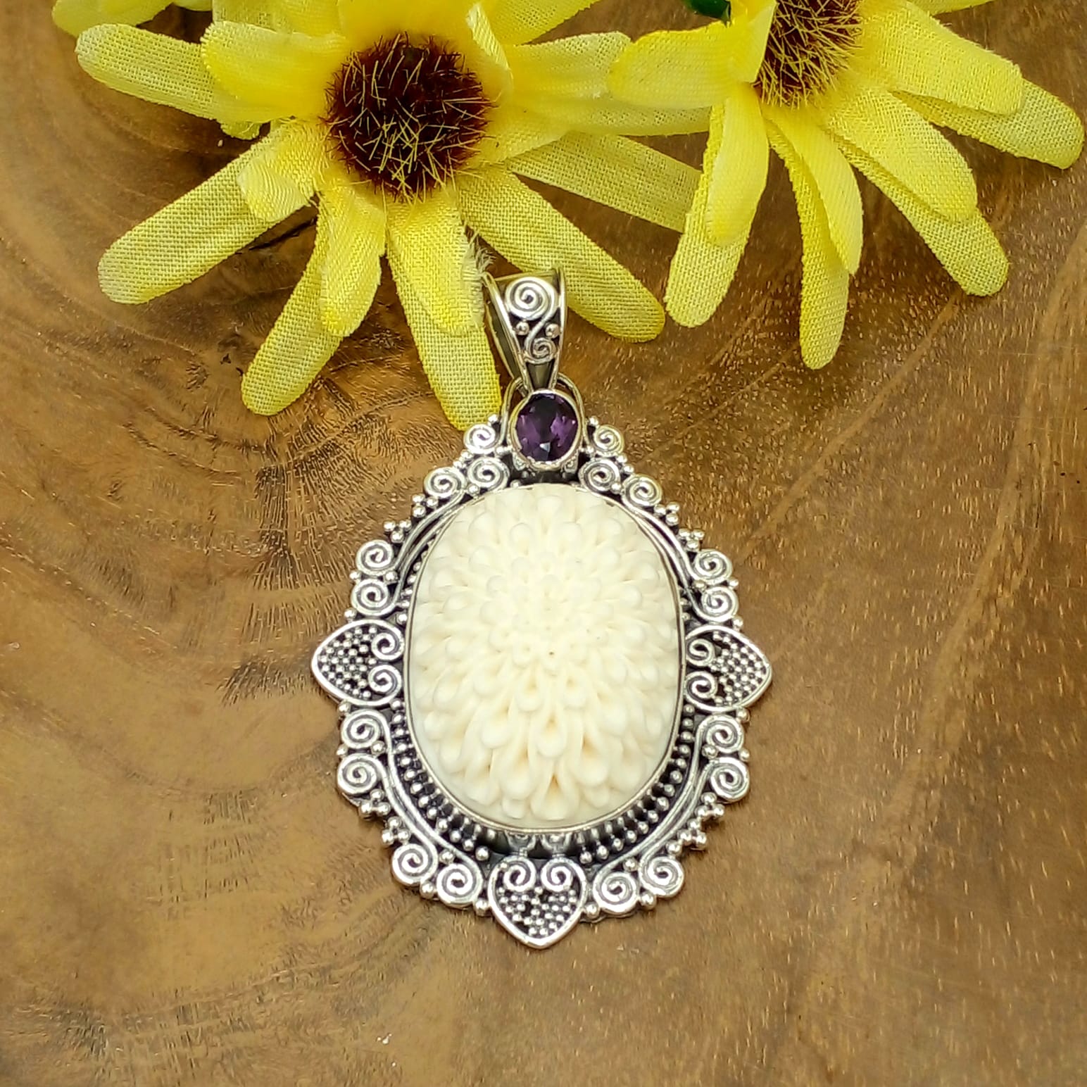 Balinese Carved Silver Pendant P815AMYW498