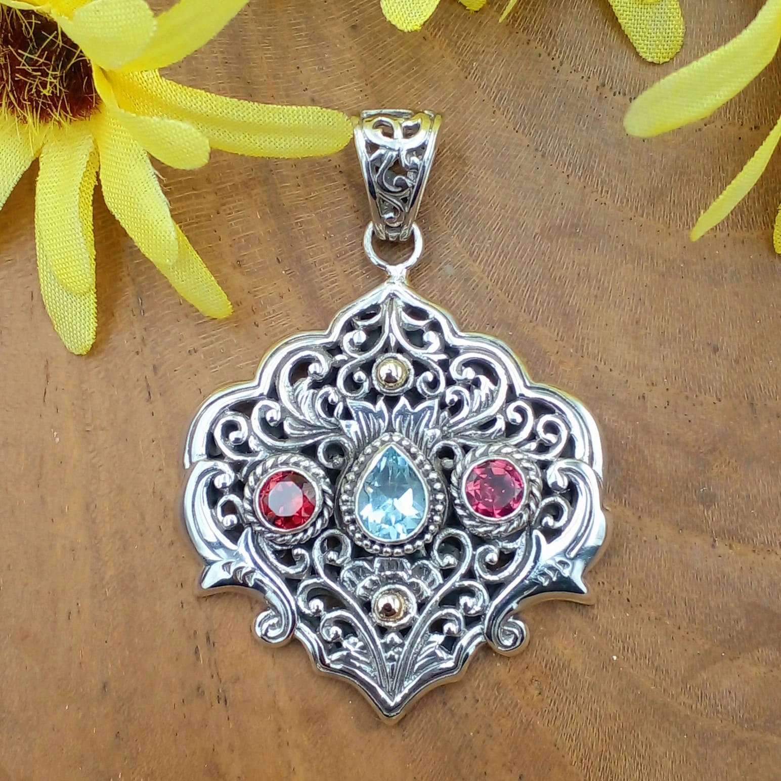 Balinese Silver Pendant With Gems P820AMGW942