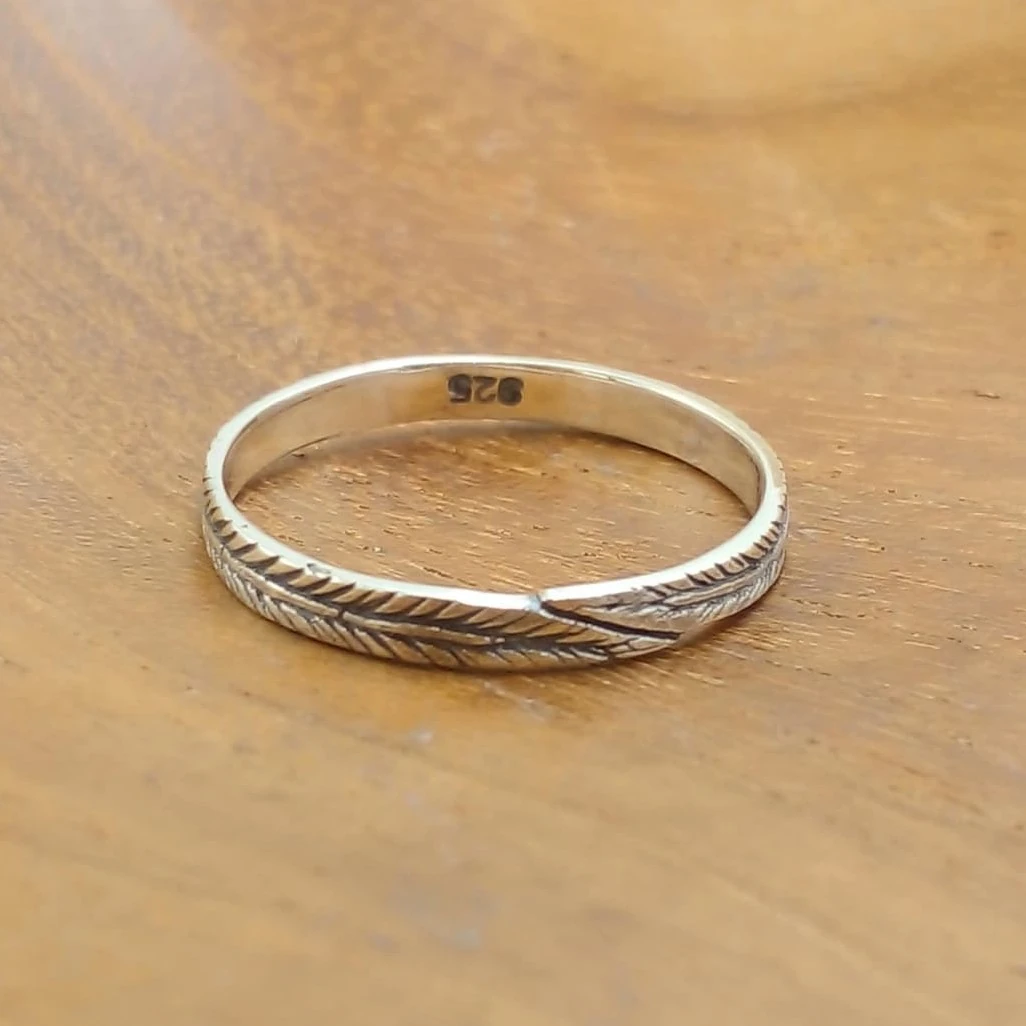 Silver Ring with Palm Leaf Engraved R689W65