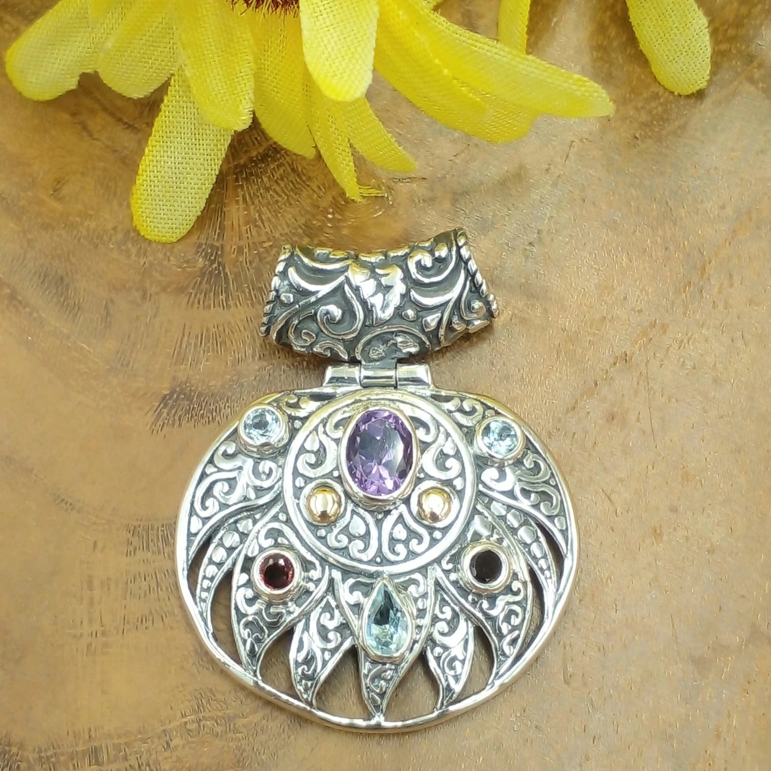 Beautiful Balinese Silver Pendant with Gems P852AB-W554