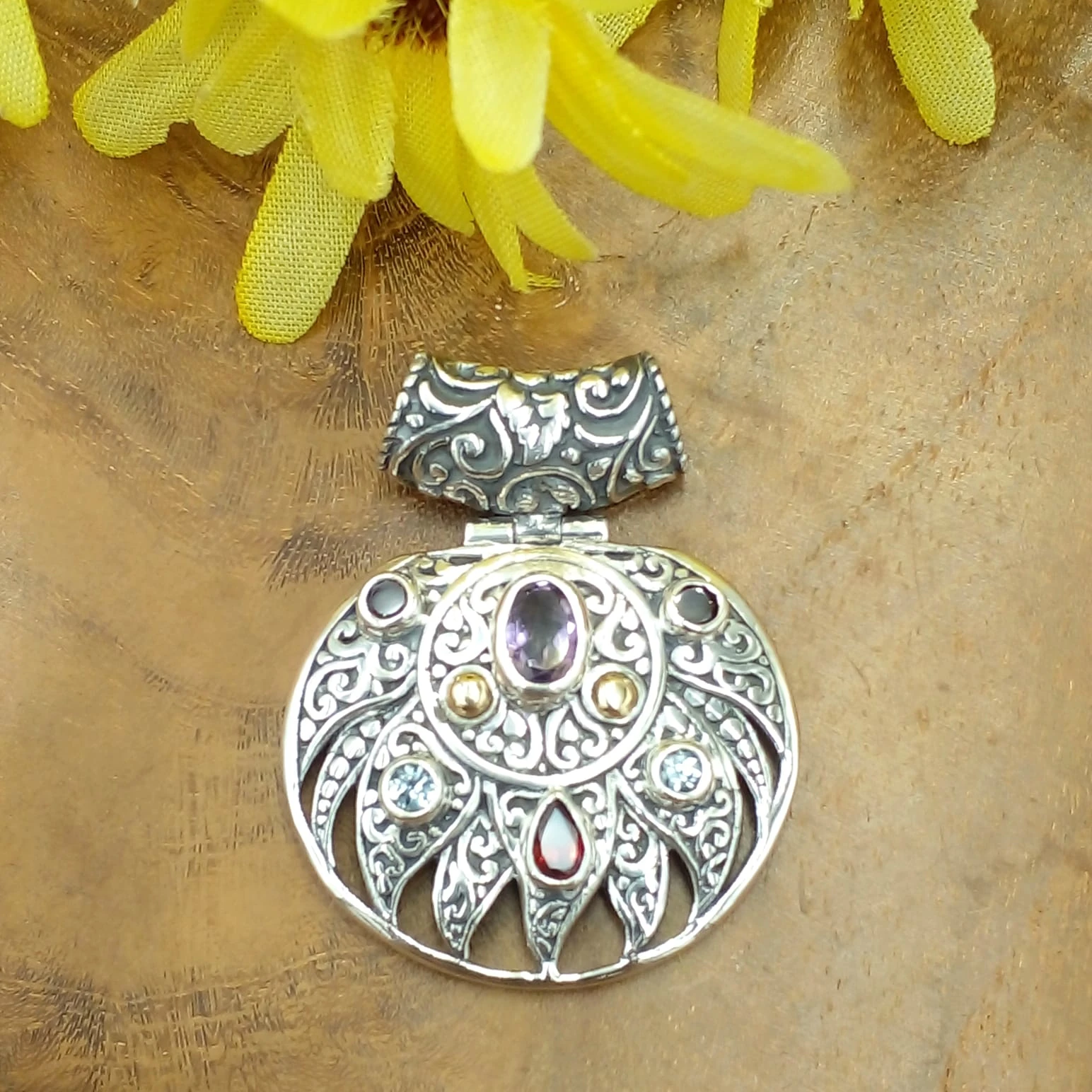 Beautiful Balinese Silver Pendant with Gems P852AB-W554