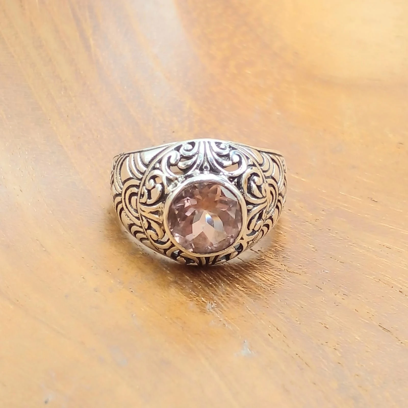 925 Sterling Silver Ring with Classic Stone Carving R339BTZW275